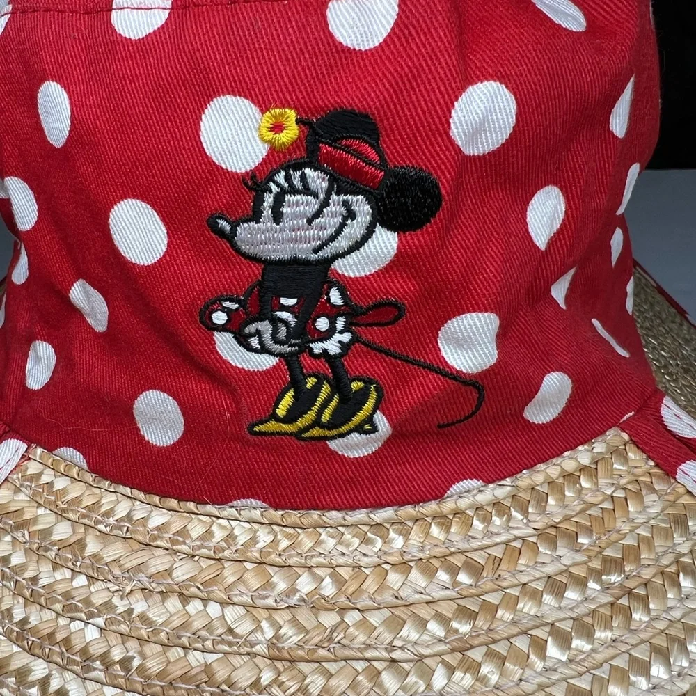 Walt Disney World polka dot Minnie Mouse red white sun hat straw vacation resort